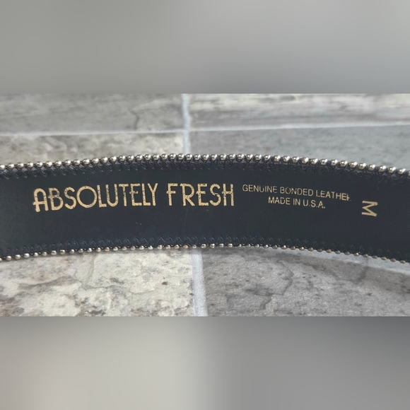 VINTAGE ABSOLUTELY FRESH FLORAL VELVET BELT. - Picture 4 of 4